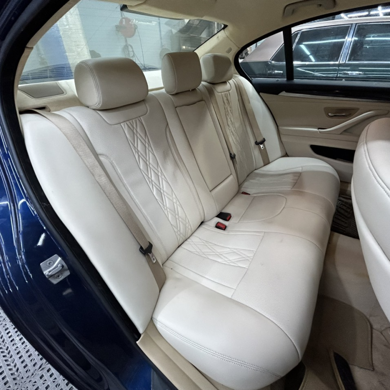 BMW 325i nệm da