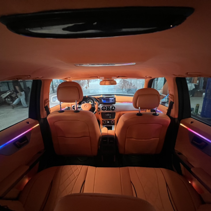 GLK 300 nệm da đổi màu nội thất
