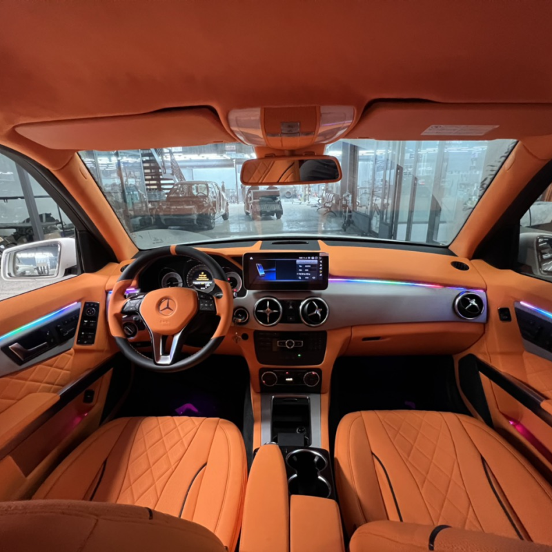 GLK 300 nệm da đổi màu nội thất