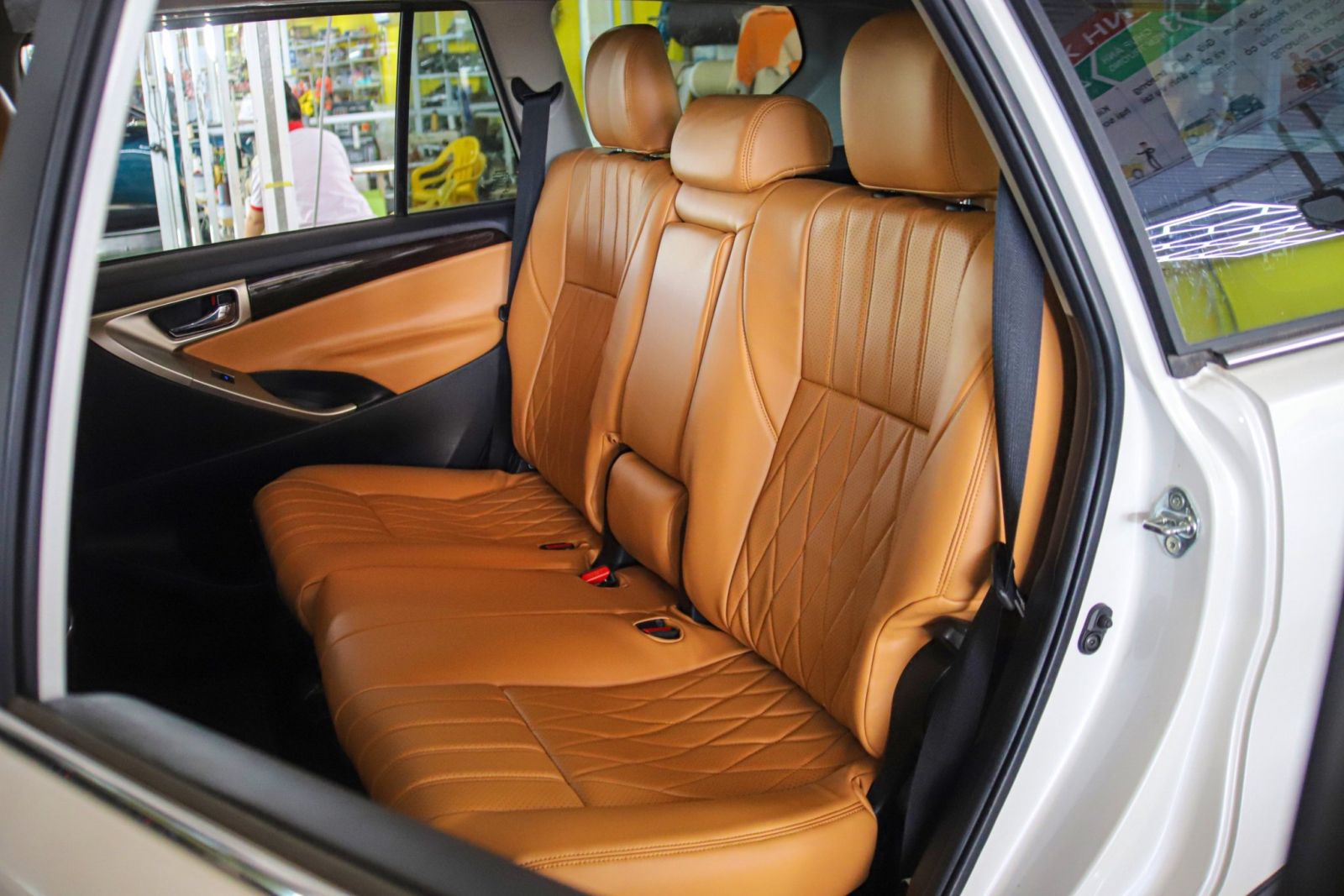 Xe Inova Ghế da