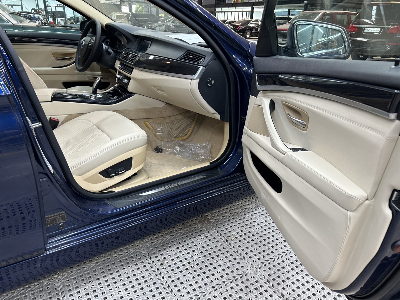 BMW 325i nệm da